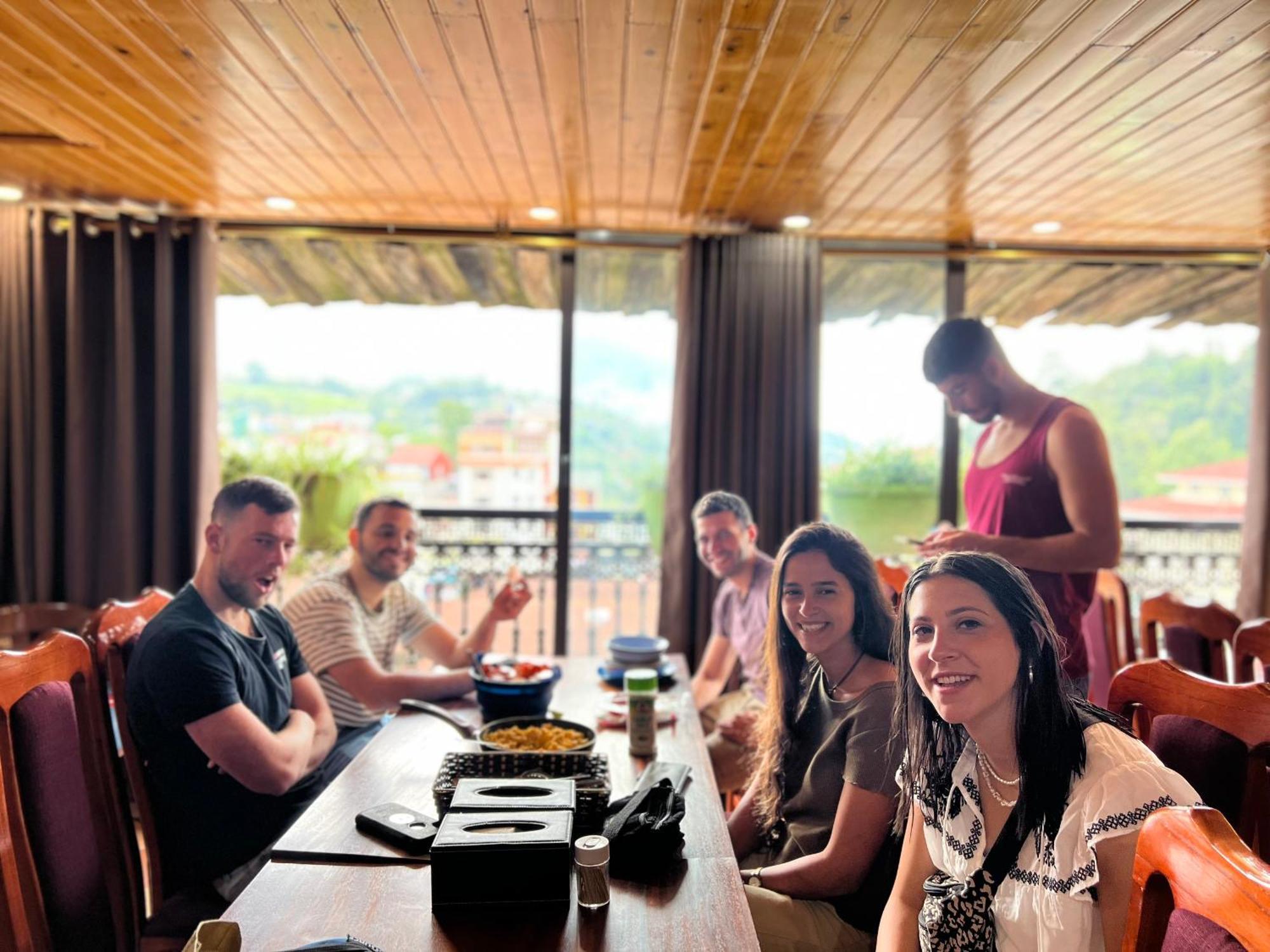 Sapa Full House Hotel Luaran gambar